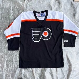 CCM Philadelphia flyers  sz youth L/xl